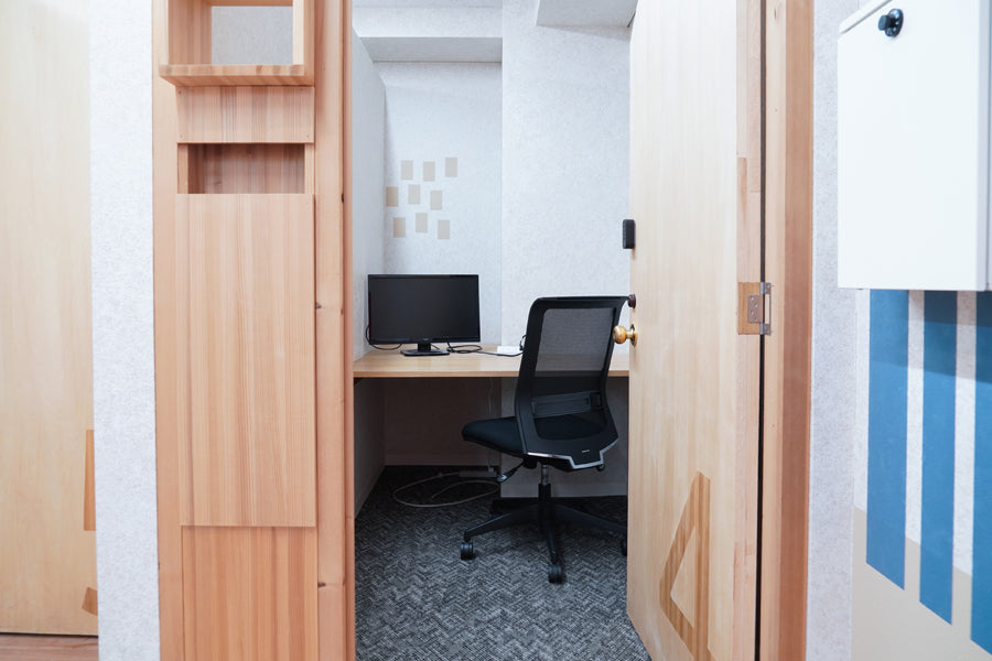 4F Semi-private booth 4 (single occupancy) [Weekdays 10:00-19:00]