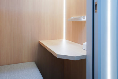 [Student-only price *Student ID required] [Soundproof] 3F Private booth ② (1 person occupancy) [Weekdays 10:00-19:00]