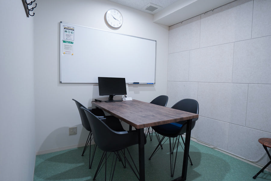 3F Conference Room A (up to 6 people) [Weekdays 10:00-19:00]