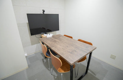 3F Conference Room A (up to 6 people) [Weekdays 10:00-19:00]