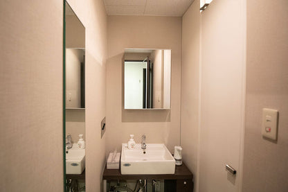 [Student-only price *Student ID required] [With window] 4F Private booth C (for 1-2 people) [Weekdays 10:00-19:00]